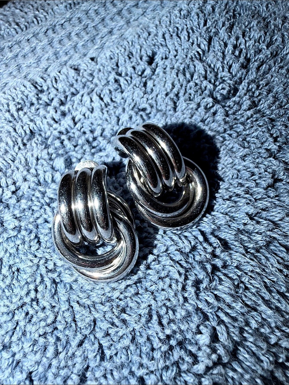 Authentic HEAVEN MAYHEM Mini Knot Earrings Silver Like New
